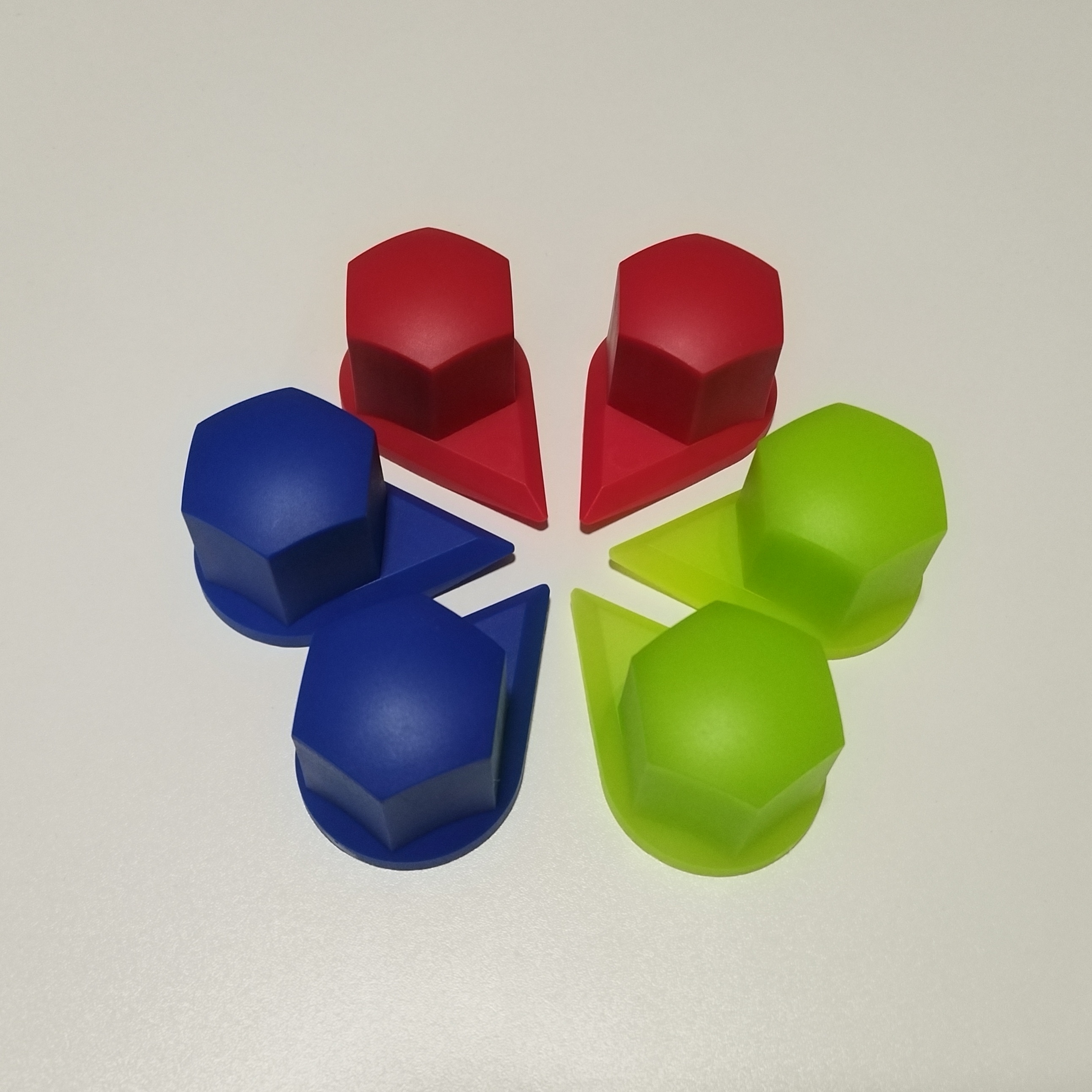 Plastične kapice za matice na točkovima